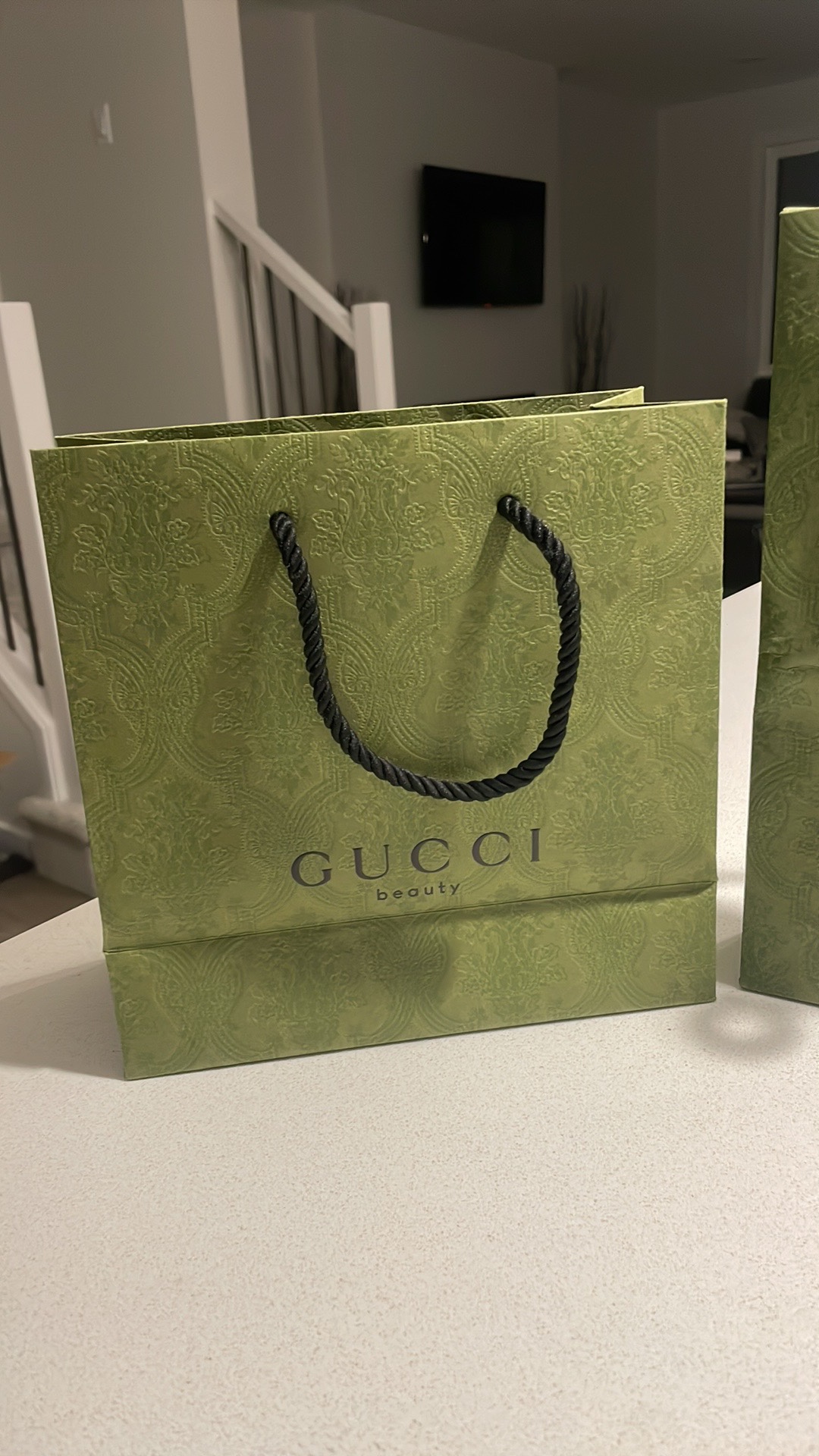 3 Gucci Paper bags - photo 2