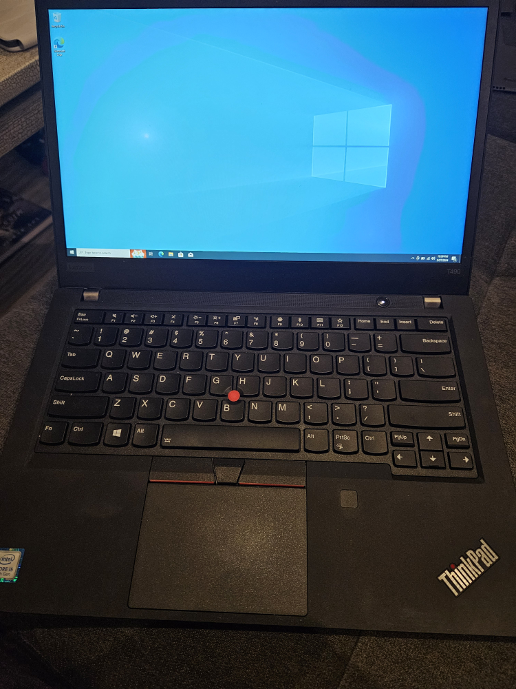 Lenovo T490 Quad core i5 thumbnail