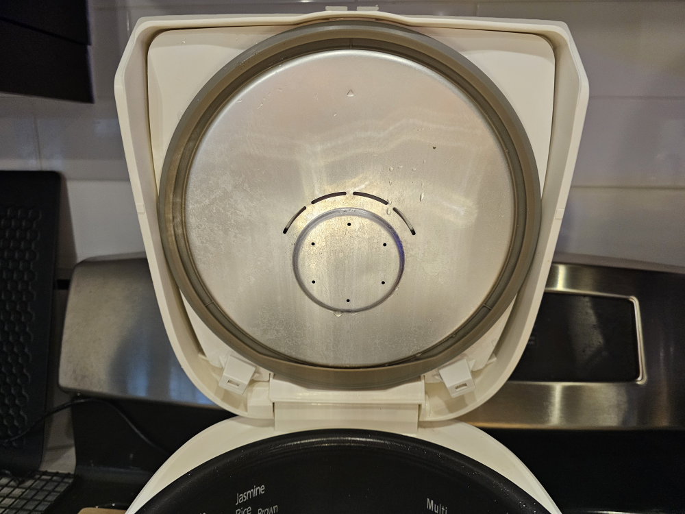 Panasonic  5 cup rice cooker - photo 4