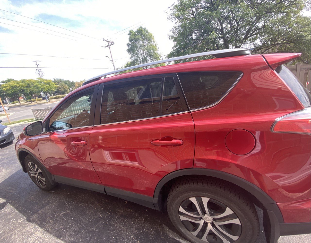 Toyota RAV4 2017 - photo 3