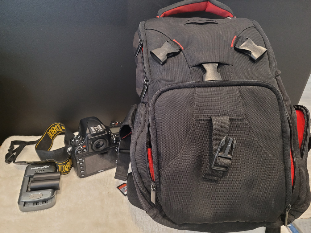 Nikon D800 with camera bag image indicator(7)