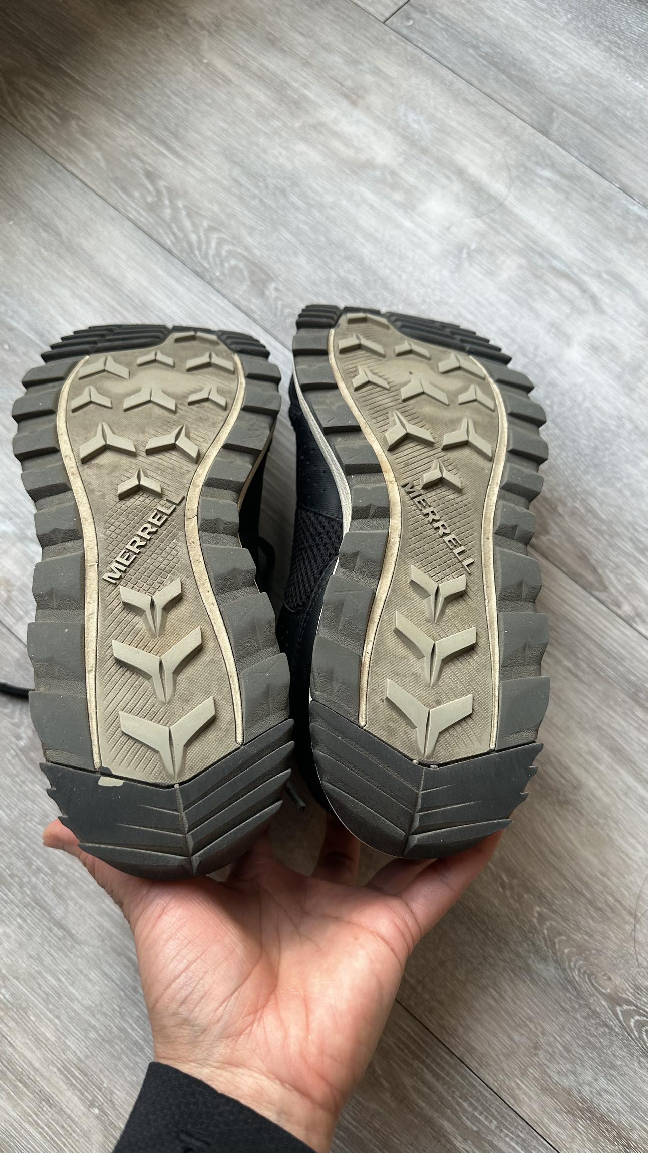 🧿 SPRING CLEANING SALE 🧿 Merrell Black Shoes, Size 5 - photo 5