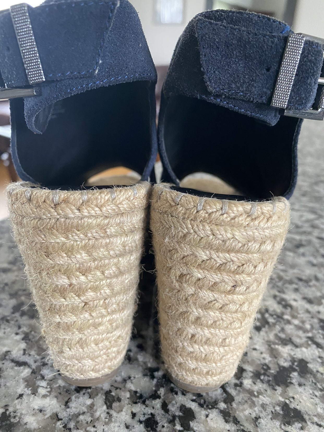 Kenneth Cole Blue suede and black leather pumps size 5. image indicator(3)