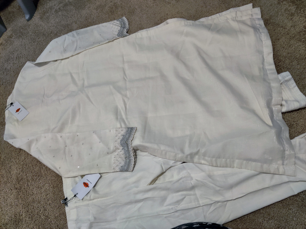 Brand new Pakistani Khaadi suit two piece image indicator(8)