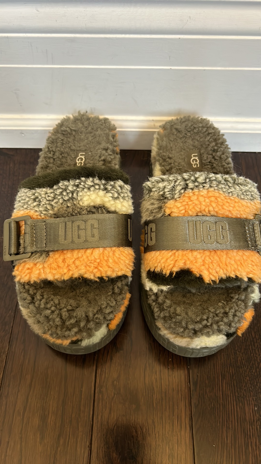Ugg fluff slides thumbnail