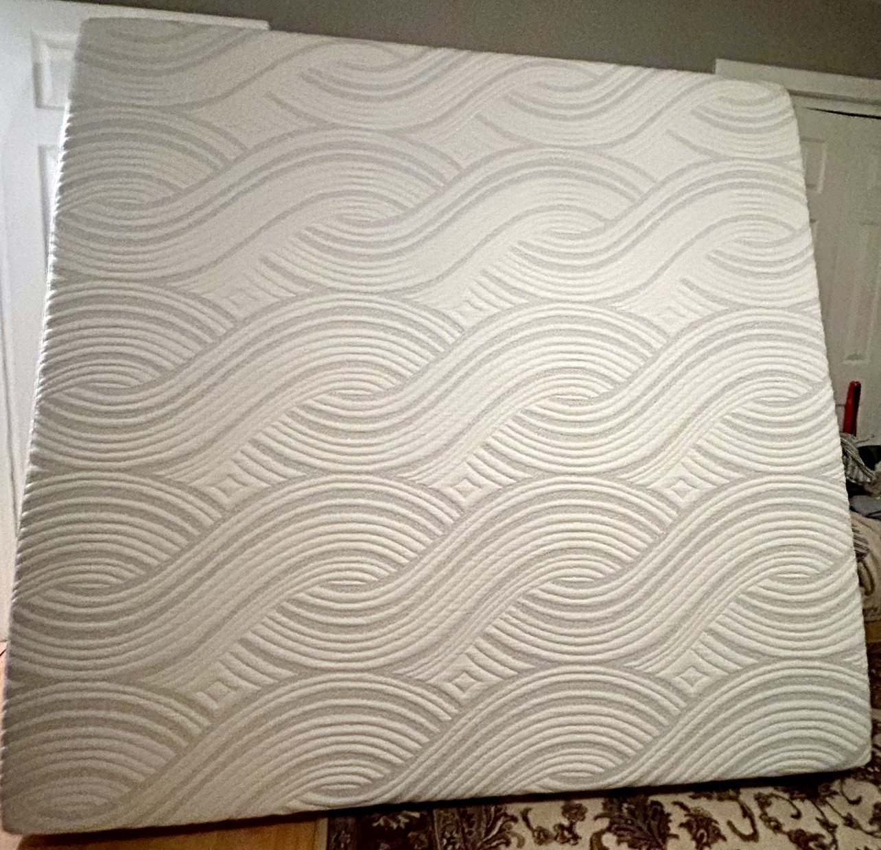 King mattress - LIKE NEW- Sealy Posturepedic Optimum technology