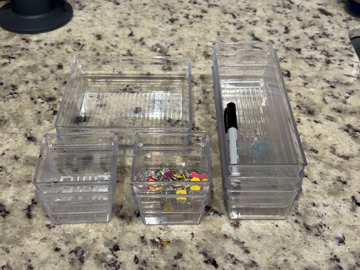 Plastic containers for organizing image indicator(2)