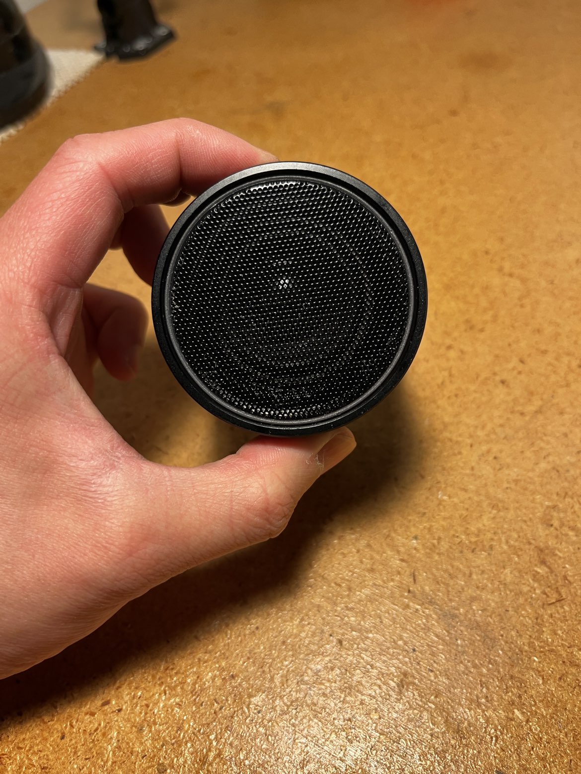 Bluetooth speaker can thumbnail
