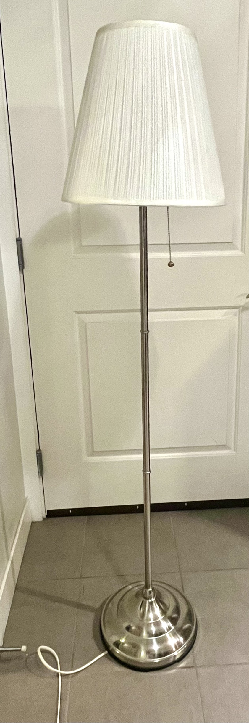 Floor lamp