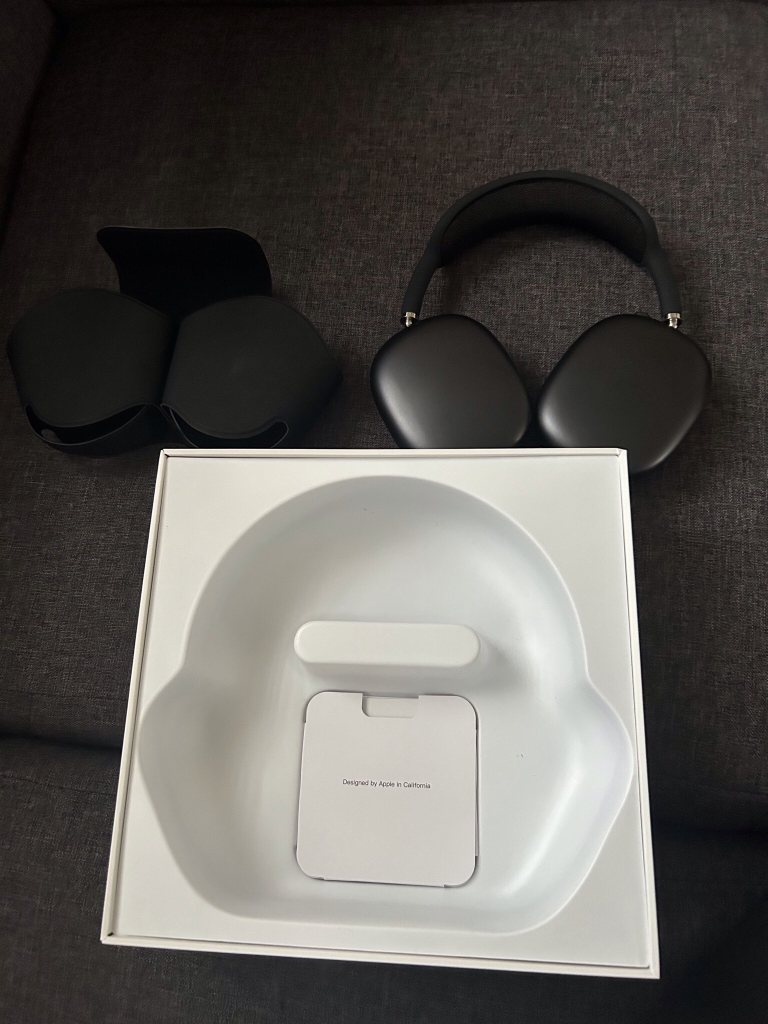 AirPod Maxes - photo 2