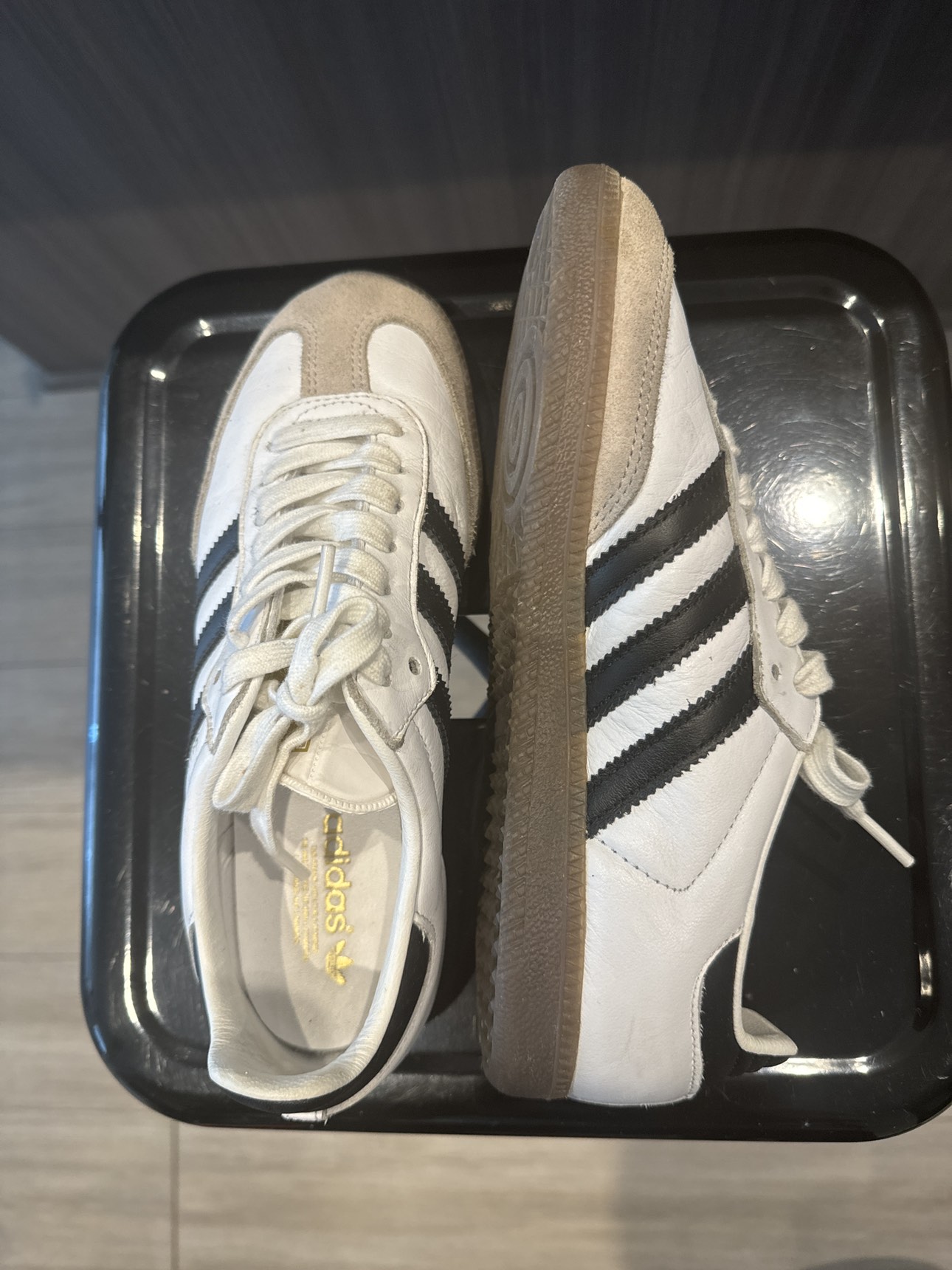 Women��’s Adidas Sambas OG - US 6 image indicator(3)