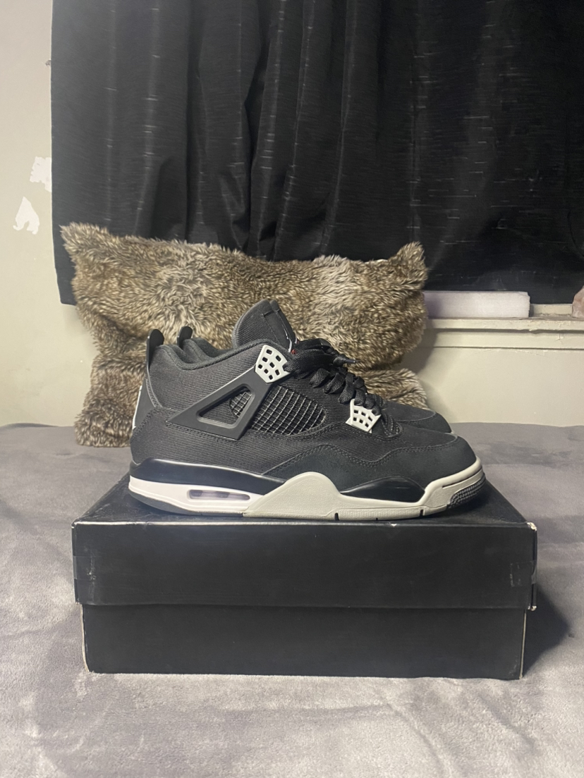 Jordan 4 ( Black Canvas )