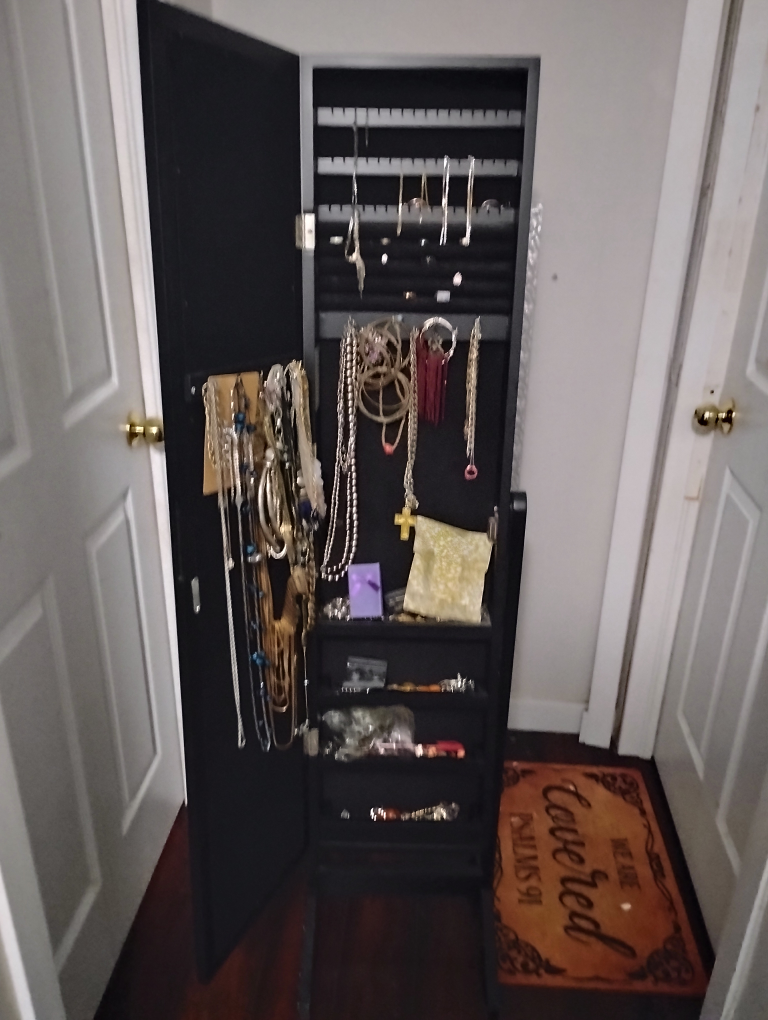 Jewelry Box - Jewelry - Organizer -Jewelry Chest thumbnail