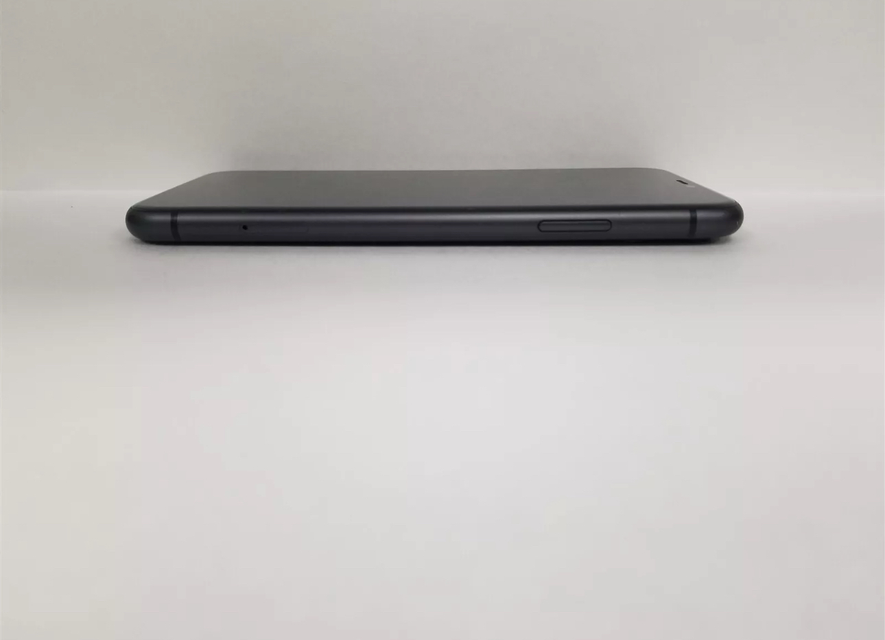 Apple iPhone 11 64GB Black A2111 (Unlocked) - photo 4