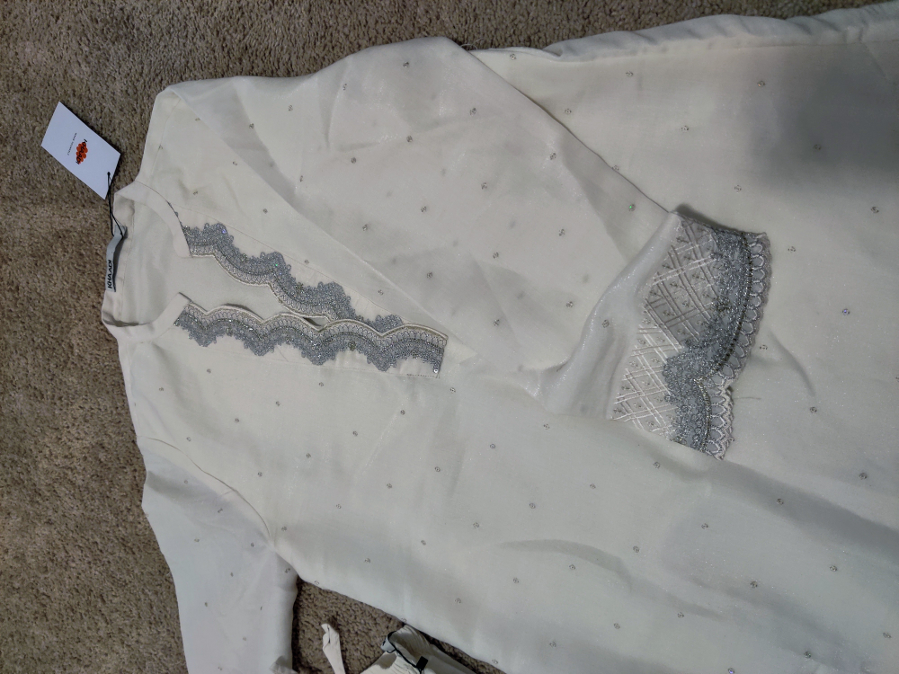 Brand new Pakistani Khaadi suit two piece image indicator(4)