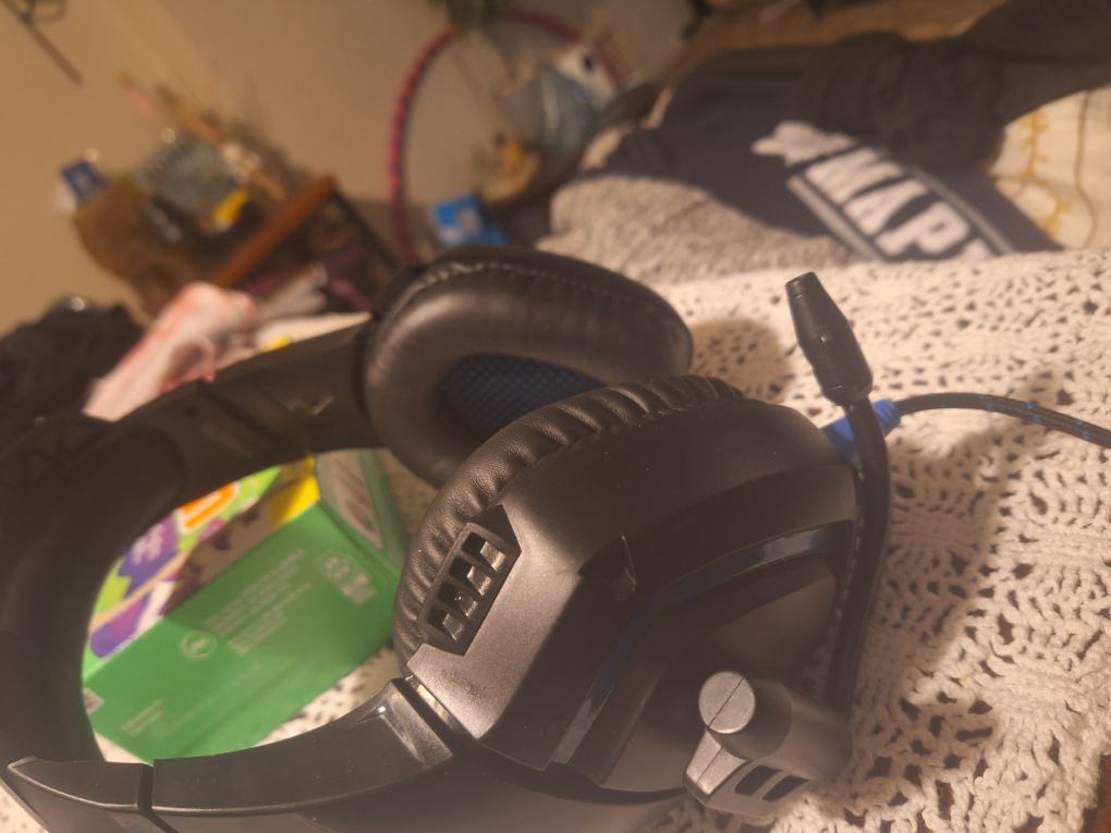 adesso gaming headphones image indicator(2)