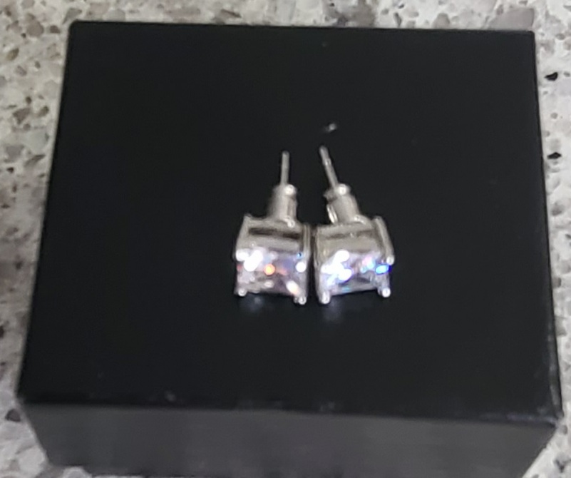BRAND NEW CUBIC ZIRCONIA STUD EARRINGS - photo 2