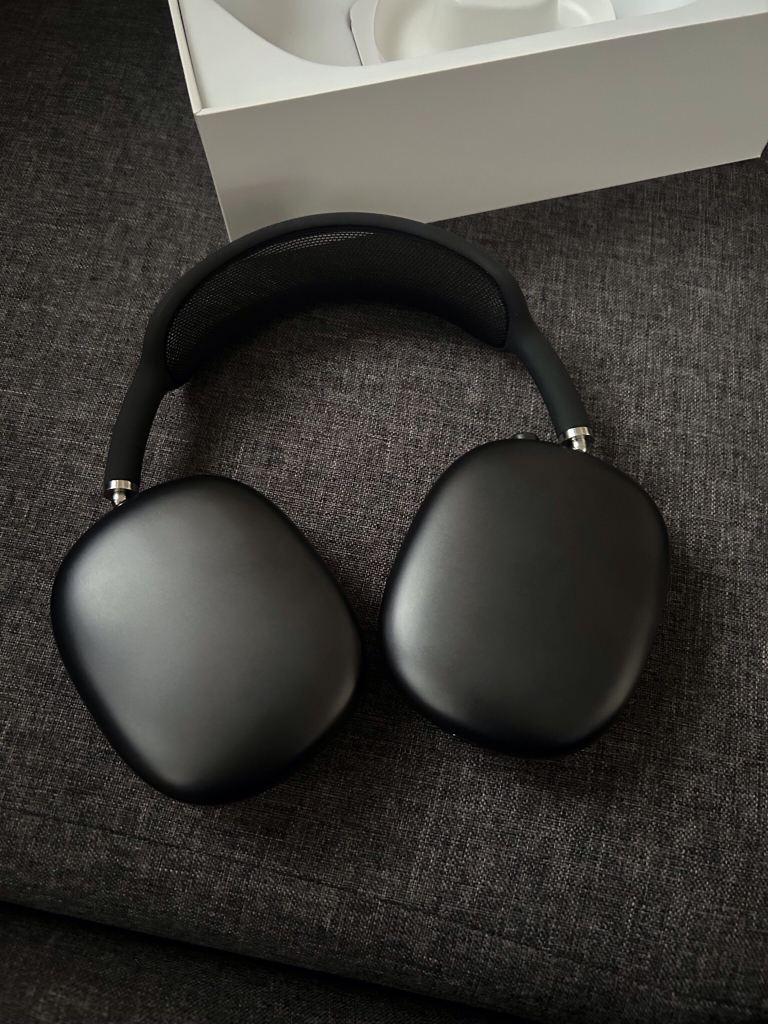 AirPod Maxes - photo 4