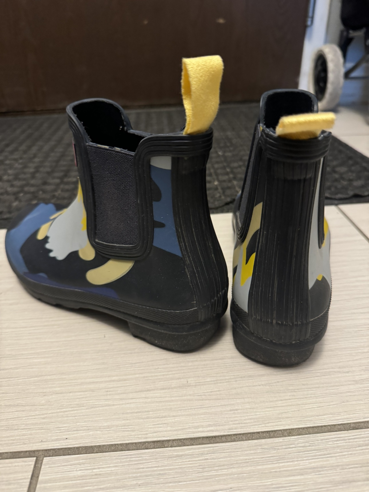 Hunter rain boots image indicator(3)