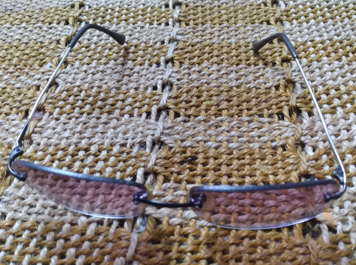 Frameless Unisex Sunglasses good condition #freecycle image indicator(5)