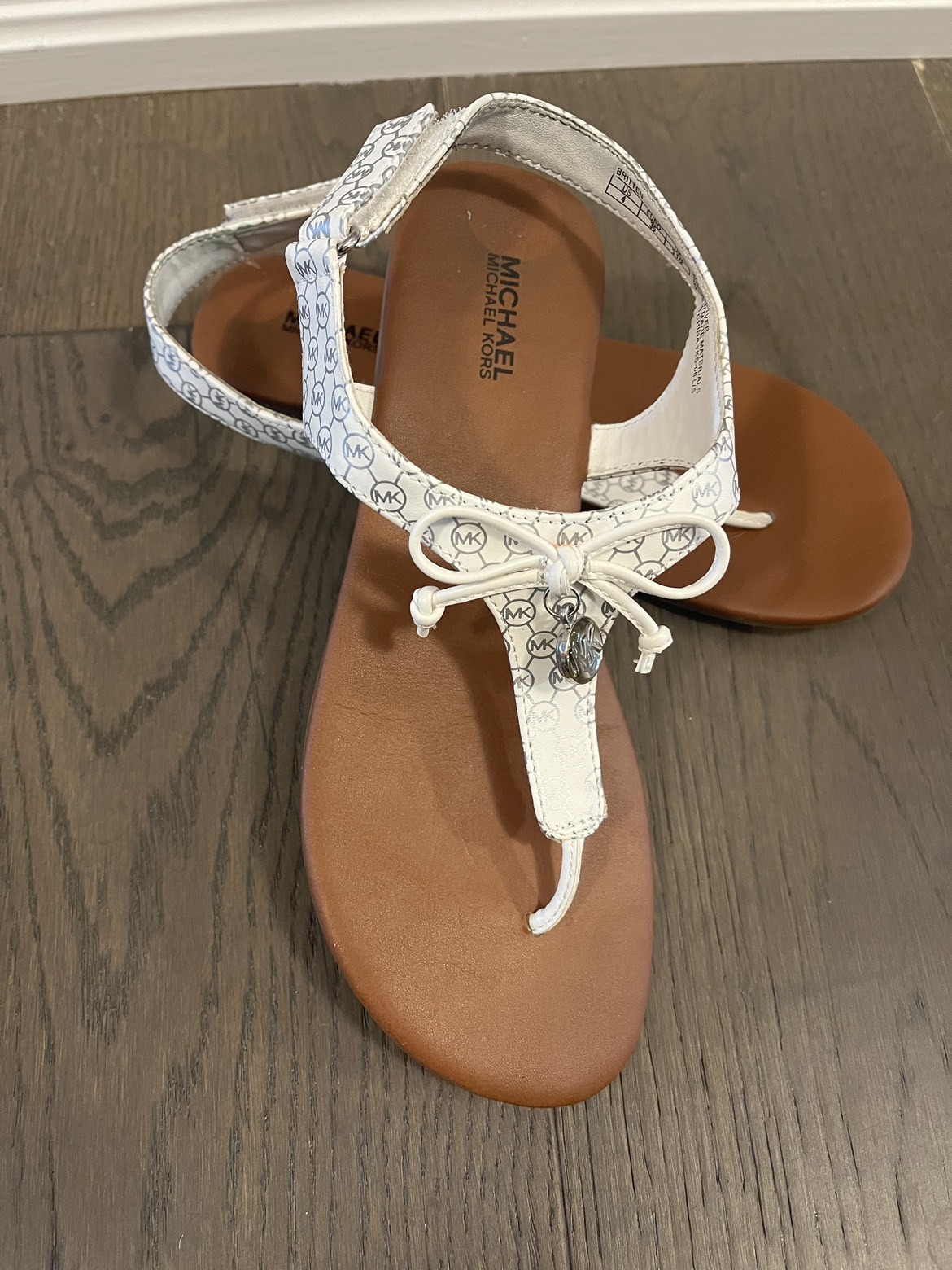 Michael Kors designer kids sandals sz 4Y EUC image indicator(2)