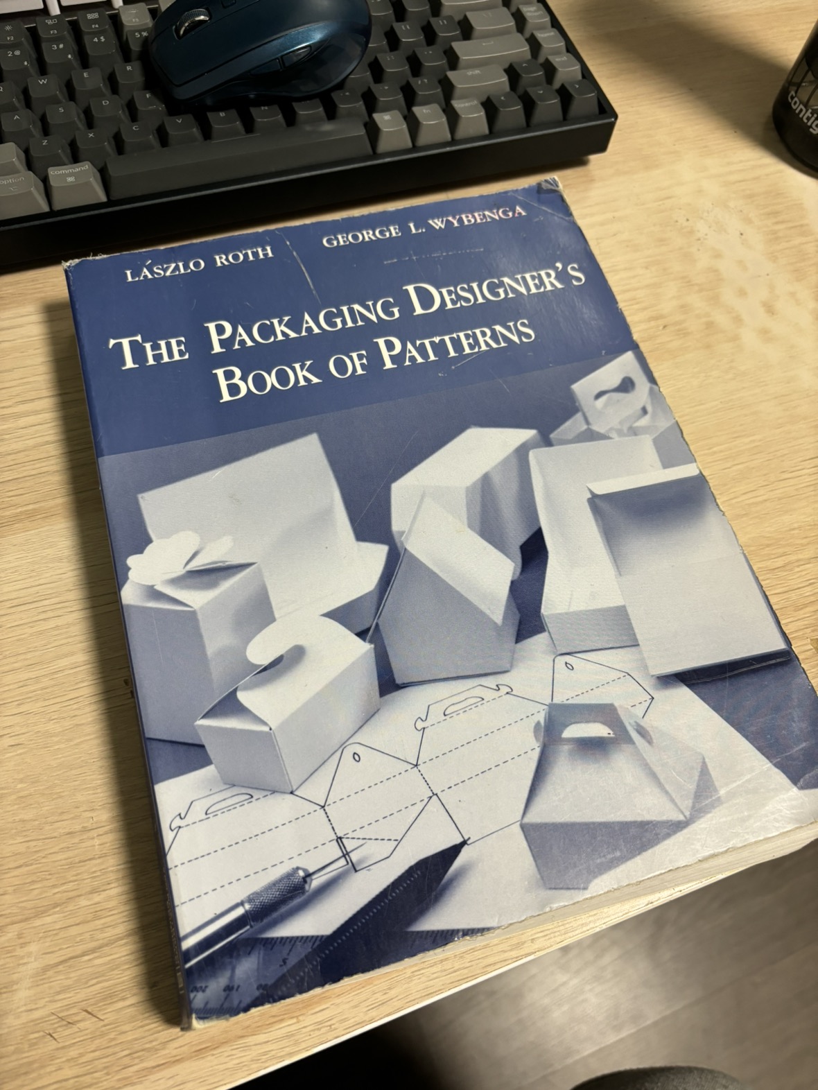 Packaging book - pickup only thumbnail