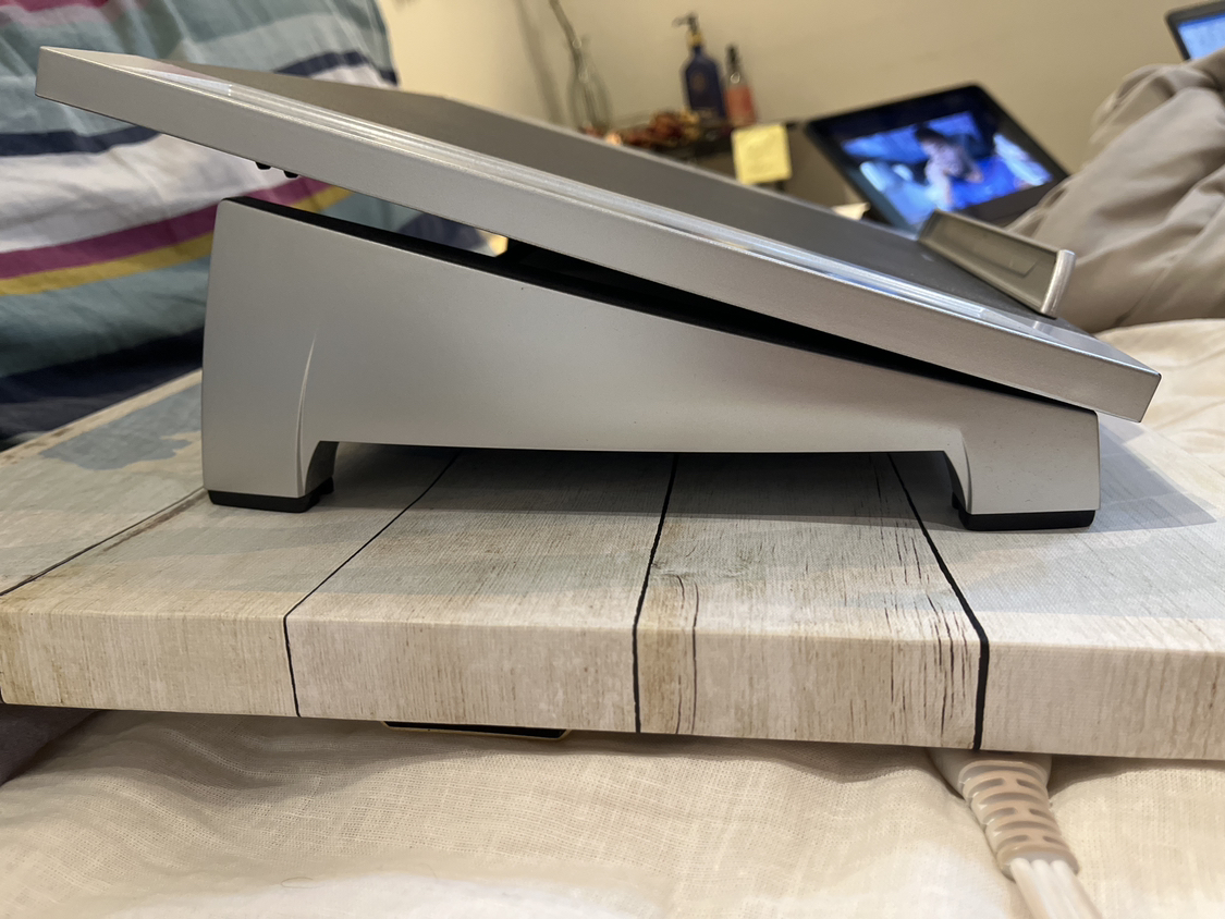 Fellowes Laptop Riser image indicator(2)