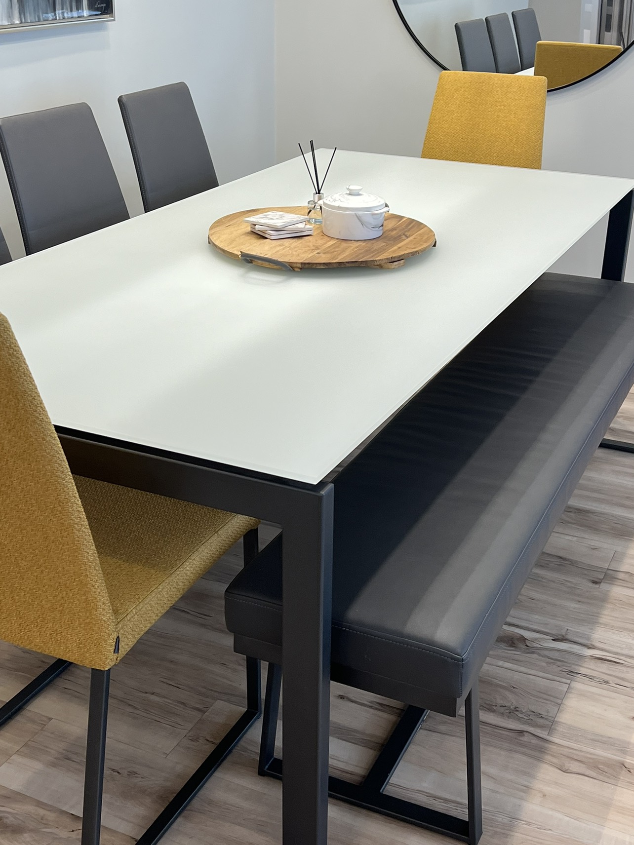 Gorgeous table and chairs - photo 2