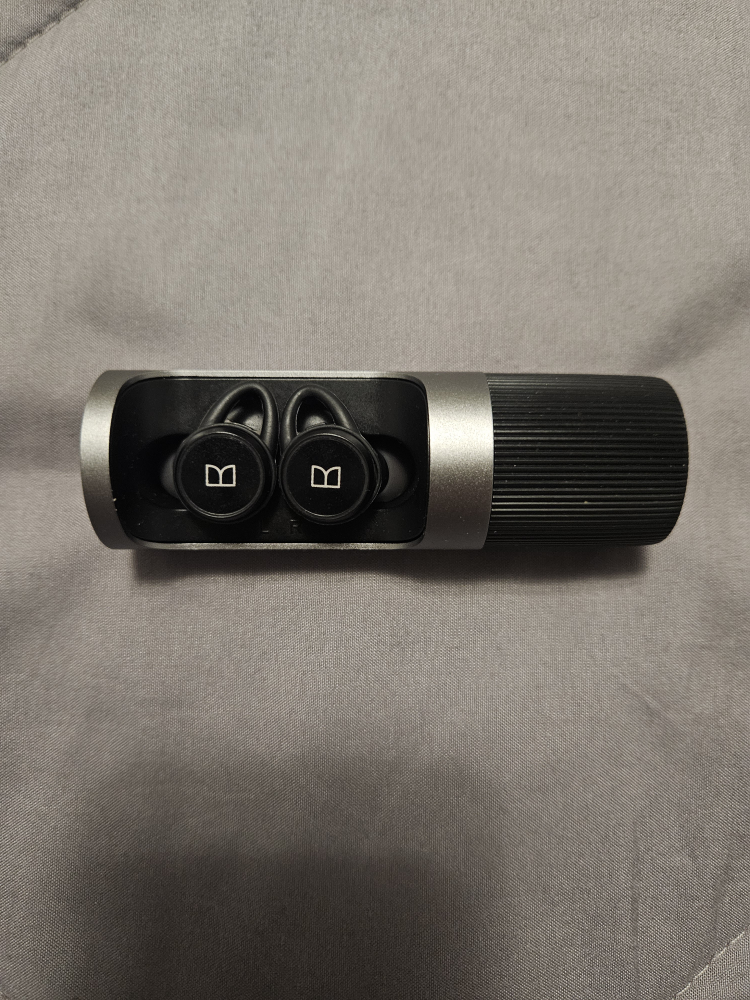 Monster Clarity 101 Airlinks Wireless Earbuds. image indicator(5)