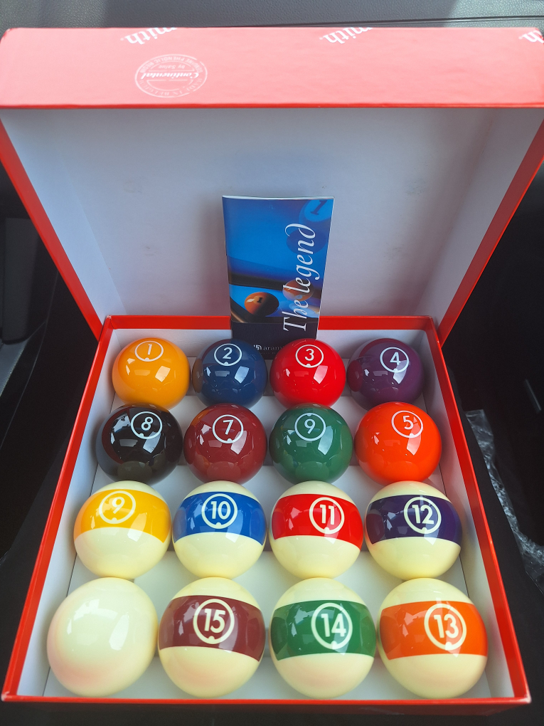 Aramith Phenolic Resin Pool ball set - Regulation Size- like new