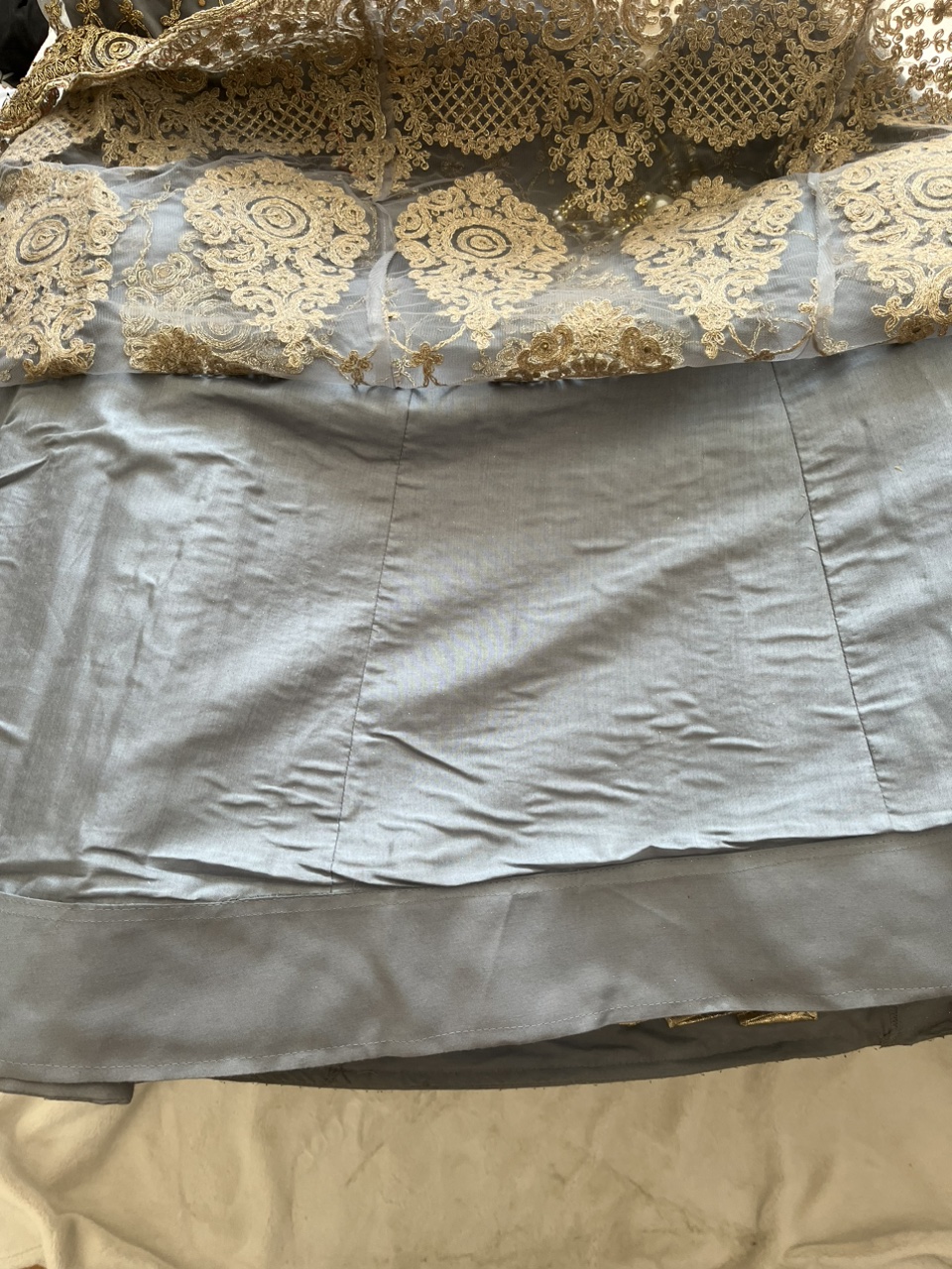 Wedding dress bridesmaid dress image indicator(5)