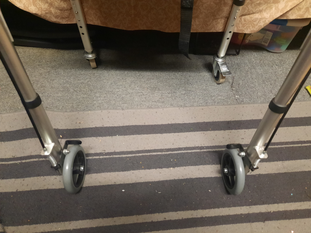 Upright Walker, Lightweight Aluminum Alloy with seat, foldable image indicator(4)