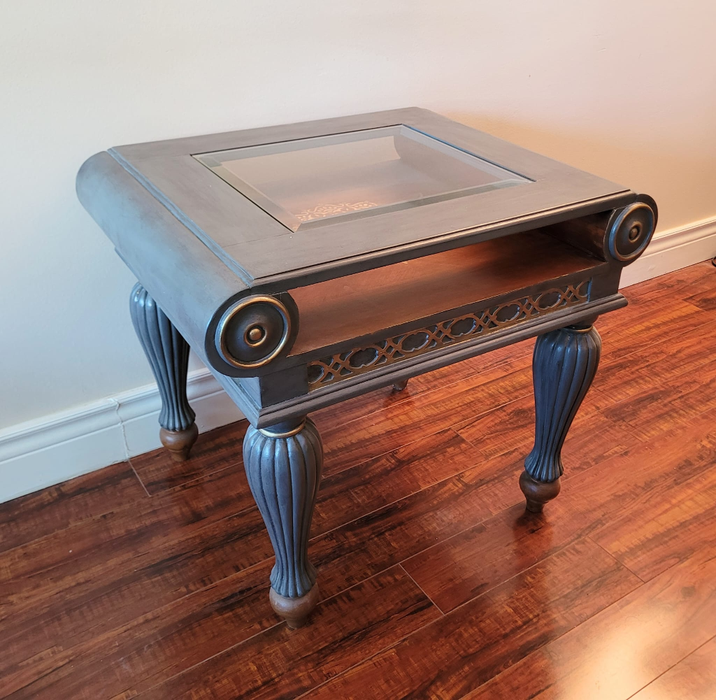 Accent Table thumbnail