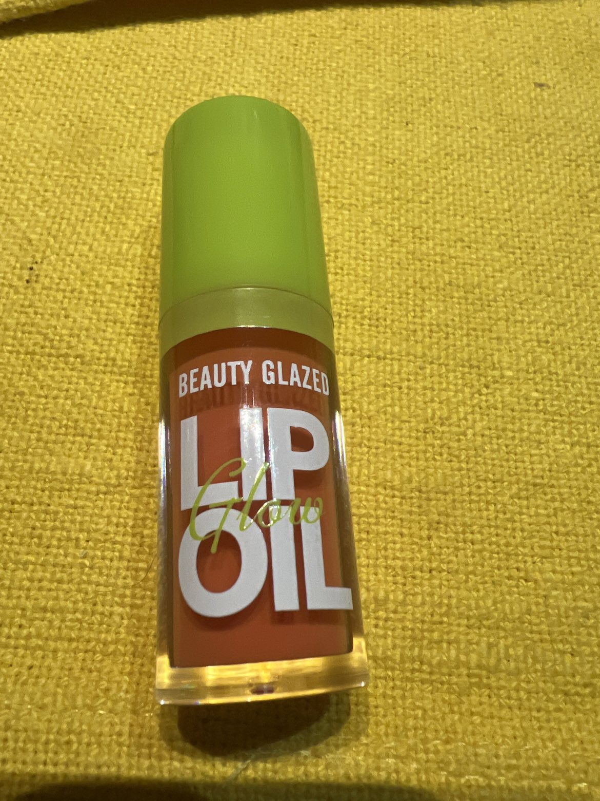 Lip oil  (new)