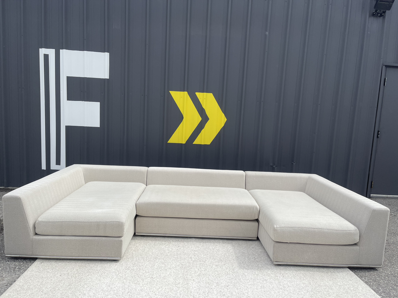 Free delivery 📦 Ivory Beige Sectional sofa couch - photo 5