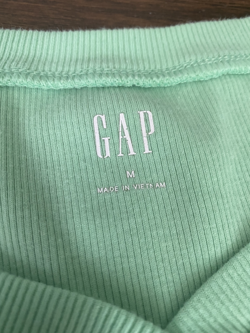 LIME GREEN GAP LONG SLEEVE SIZE MEDIUM image indicator(3)