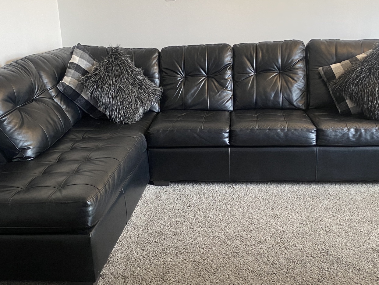 Black Leather Modern Sectional Sofa. - photo 3
