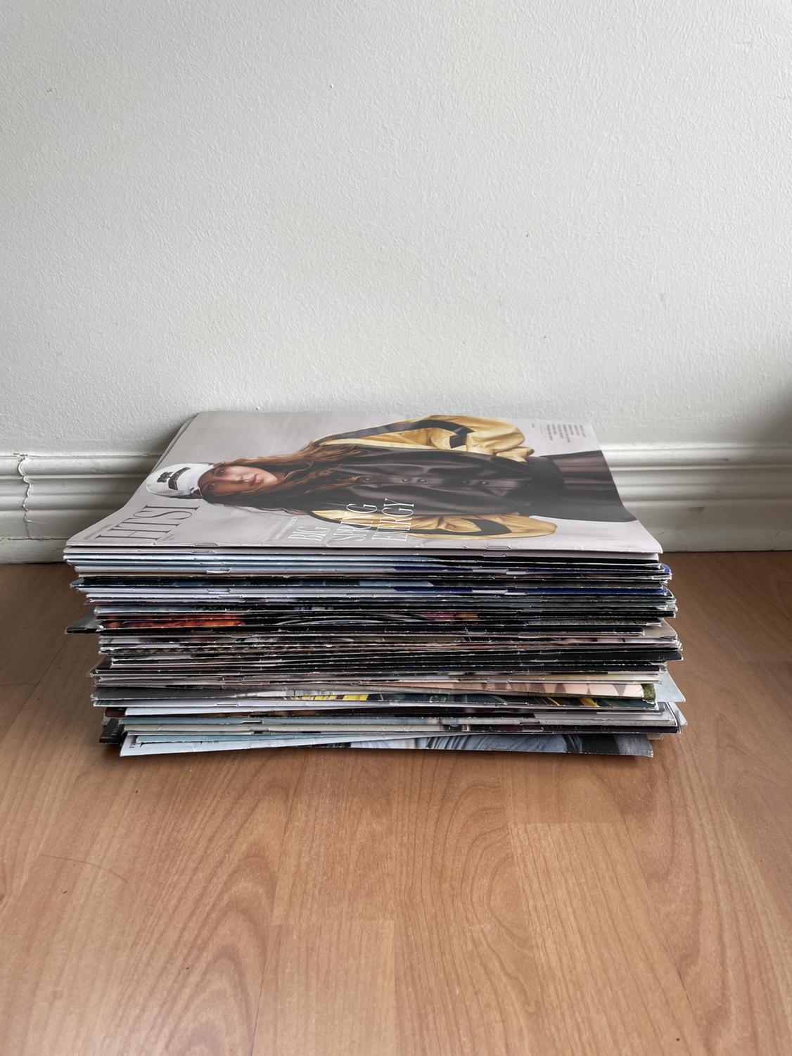 #freecycle HSTI magazine financial times lot of 50+ image indicator(4)