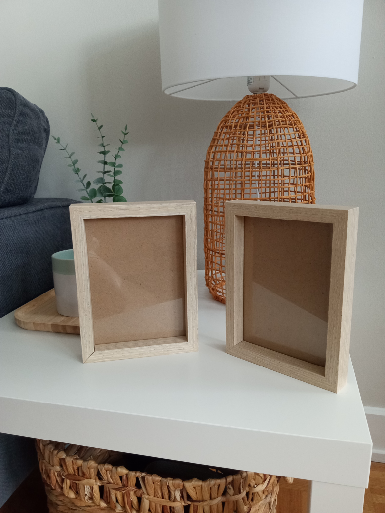 2 Small picture frames  🥕 thumbnail