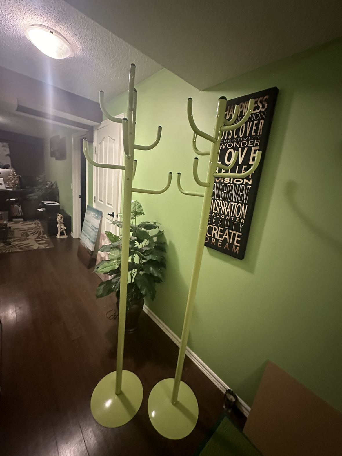 Coat Hangers - photo 2