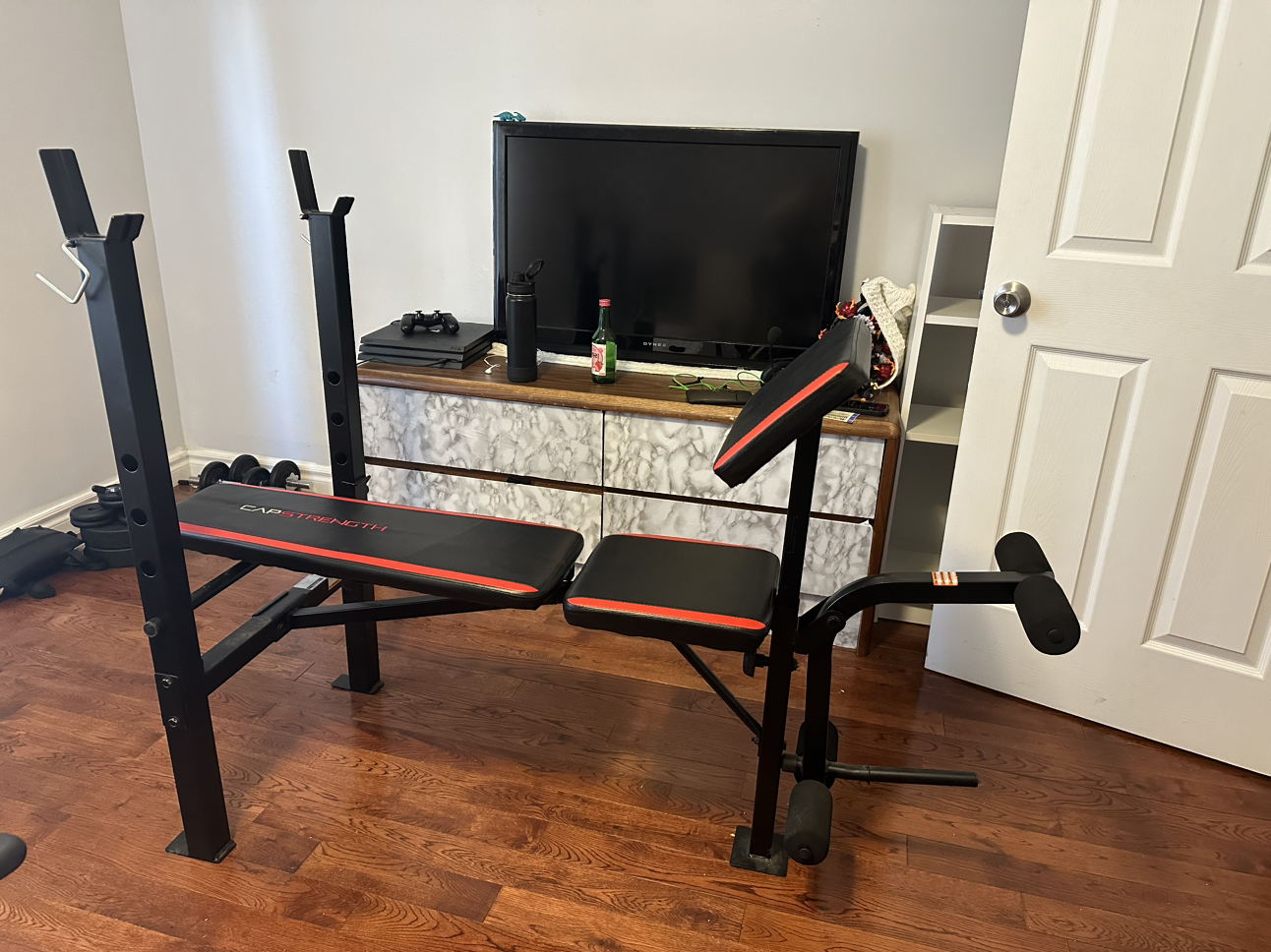 Cap strength bench