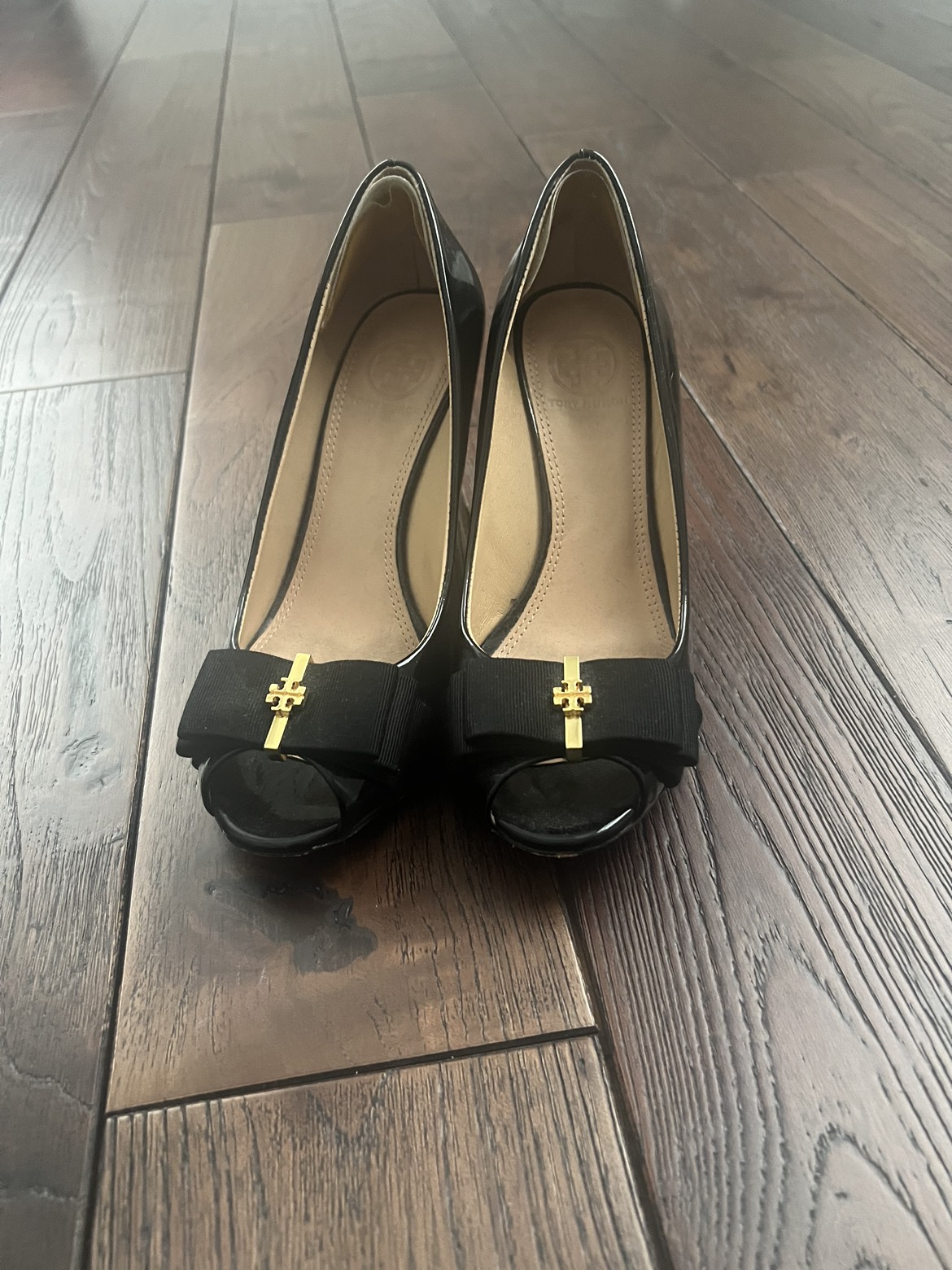 Tory Burch Black Patent Leather Wedge Size 5.5 thumbnail
