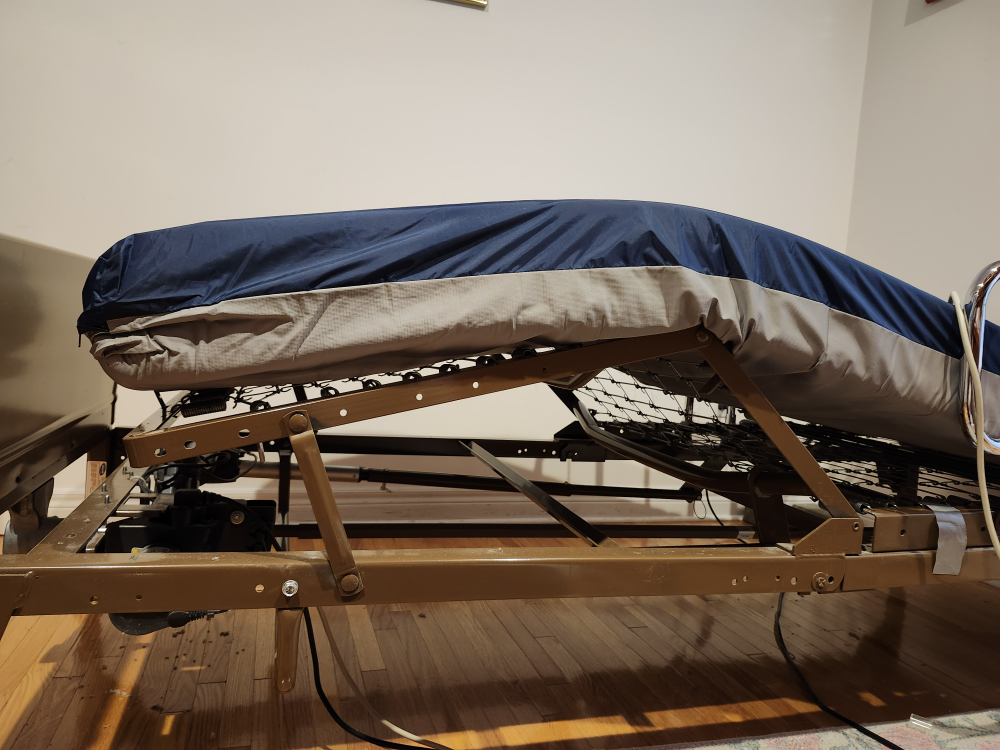 Hospital Bed - photo 5