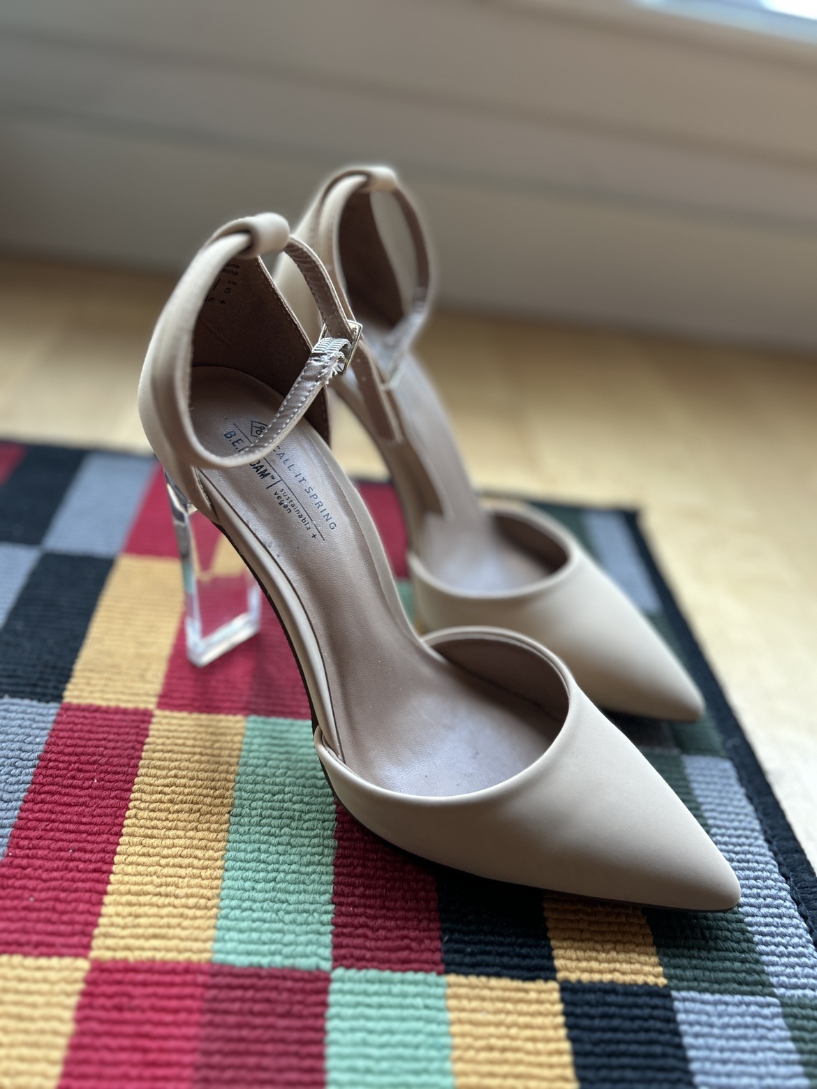 Cute nude heels