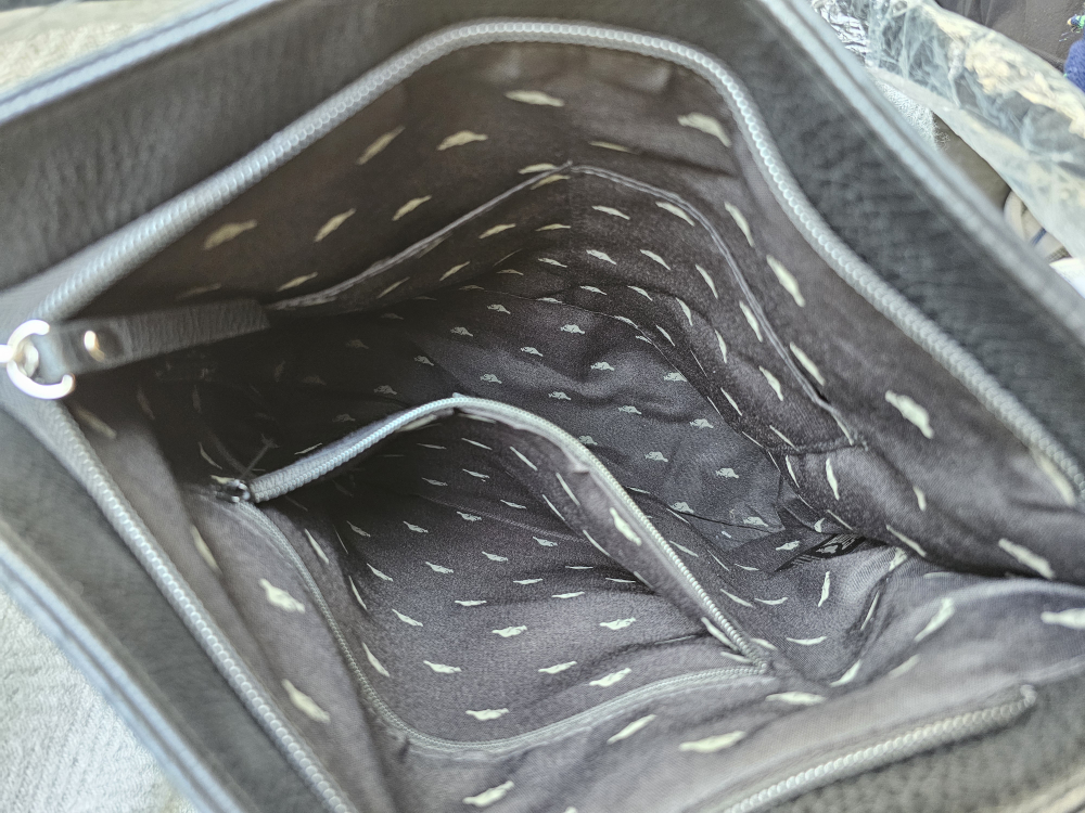 NWT Roots Black Florence Vertical Leather Hobo bag image indicator(4)