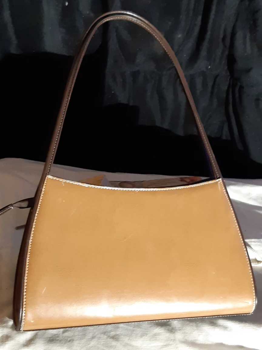 GUCCI shoulder bag tan leather brown straps image indicator(6)