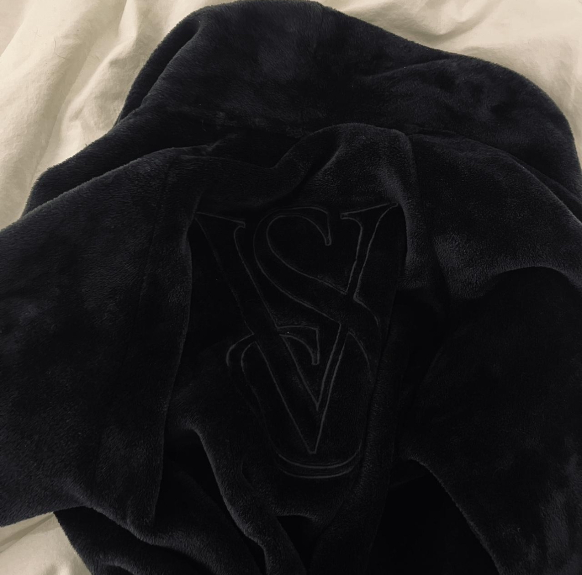 Victoria’s Secret sleep robe - photo 3