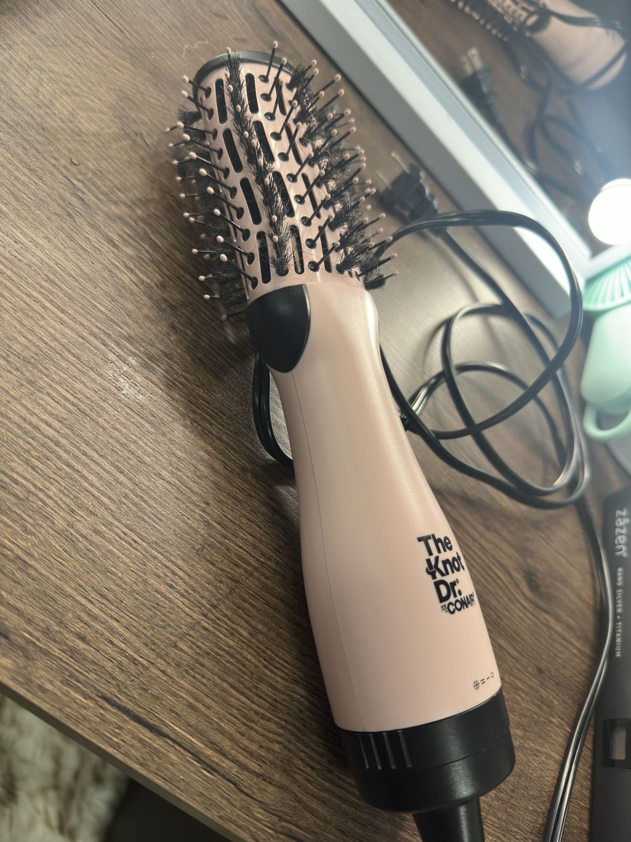 The knot Dr conair