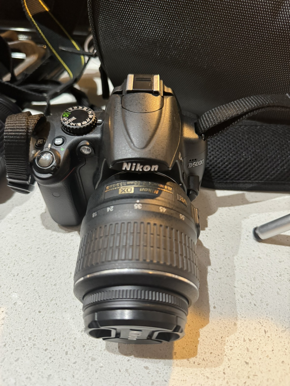 Nikon D5000