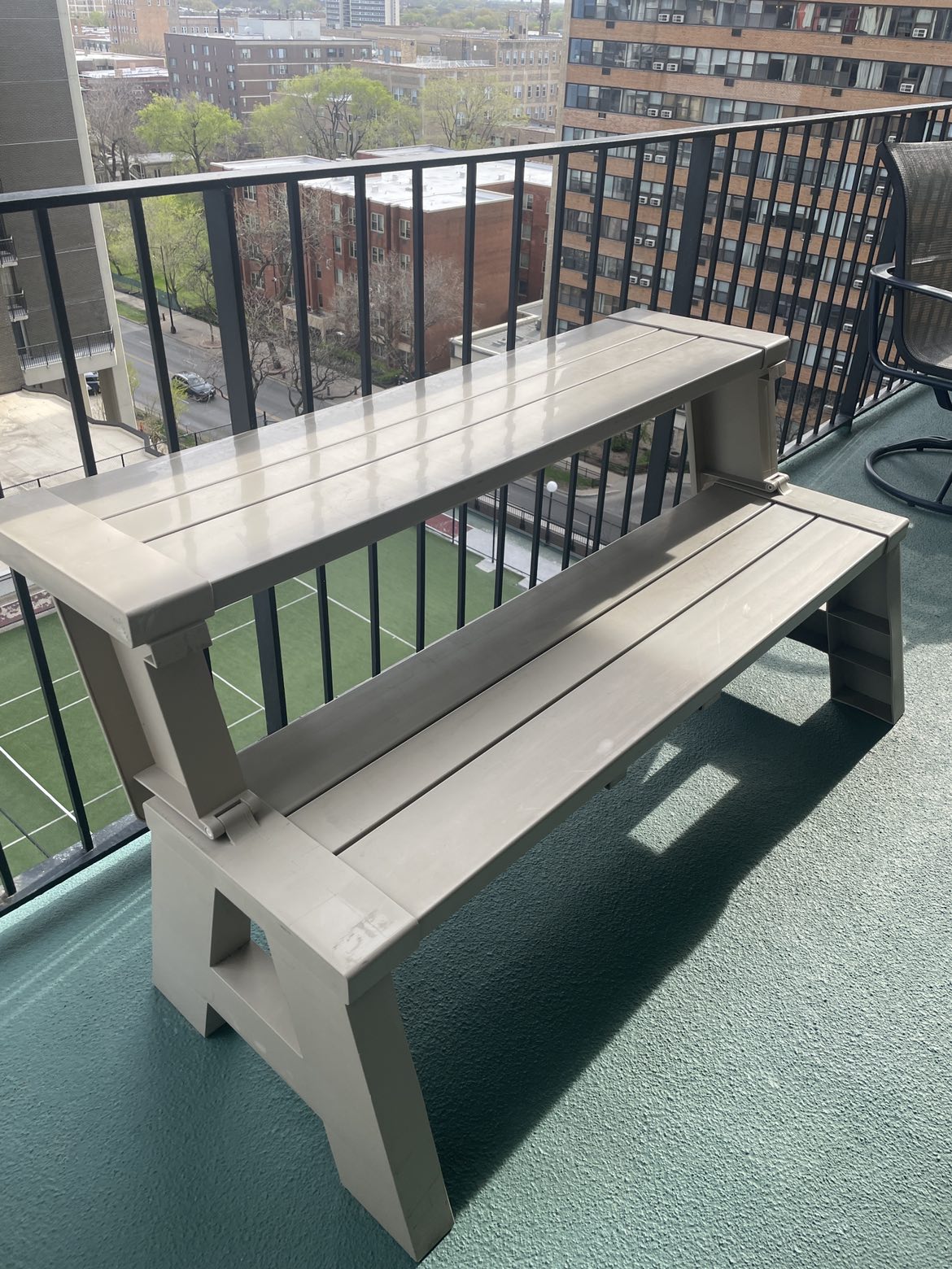 Bench that coverts to 1/2 picnic table